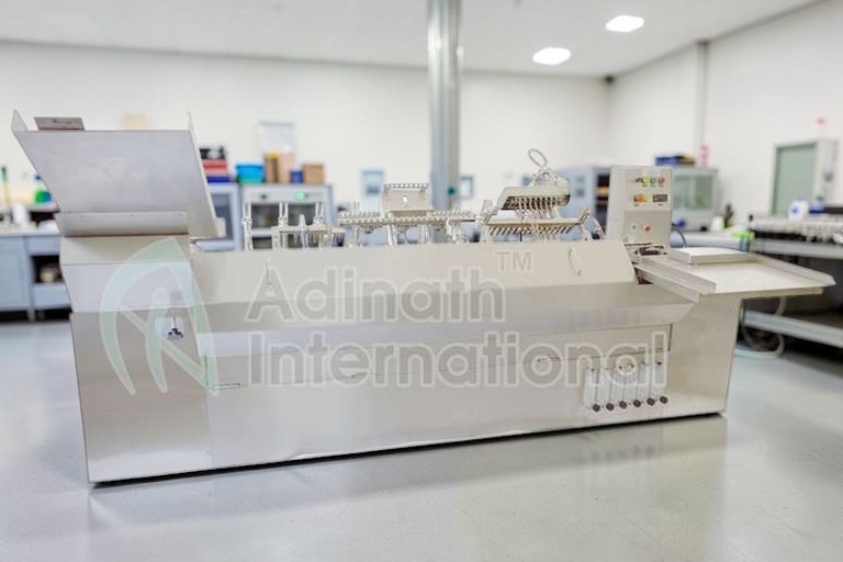 High-speed automatic ampoule filling and sealing machine